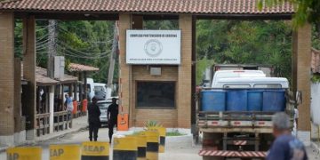 Detento tenta conceder soltura com alvará falsificado e é transferido para unidade de segurança máxima