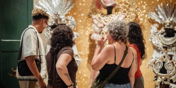 Exposição na Casa de Cultura de Maricá revela trajetória da escola de samba União de Maricá e enredo de 2027