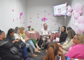 Prefeitura de Maricá promove roda de conversa sobre autoexame e prevenção do câncer de mama