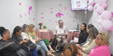 Prefeitura de Maricá promove roda de conversa sobre autoexame e prevenção do câncer de mama