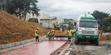 Obras do MUVI avançam em Jardim Catarina, promovendo melhorias no trânsito e mobilidade