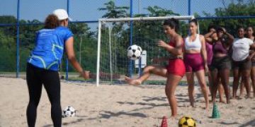 Futevôlei é oferecido gratuitamente no Parque RJ Nosso Sonho às terças e quintas