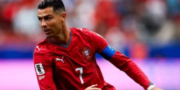 Cristiano Ronaldo é suspenso por 30 dias pela FPF após desentendimento com técnico