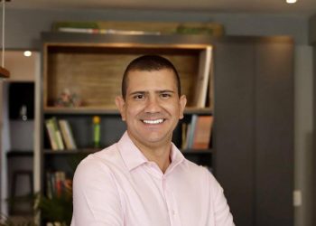 Douglas Ruas conquista vitória no primeiro turno na eleição para o governo do Rio após decisão judicial