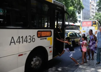 Rio de Janeiro oferece transporte gratuito de ônibus nas eleições de 2026 neste domingo