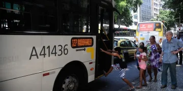 Rio de Janeiro oferece transporte gratuito de ônibus nas eleições de 2026 neste domingo