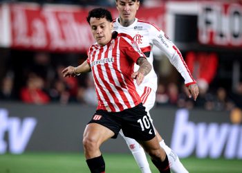 Flamengo empata com Estudiantes e decide vaga na Libertadores na próxima quinta