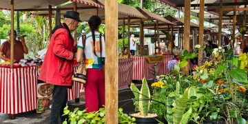 Prefeitura de Maricá realiza feira de agricultura familiar na Praça Emilton Santos