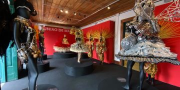 Exposição “Carnavais da Utopia” celebra história da escola de samba de Maricá