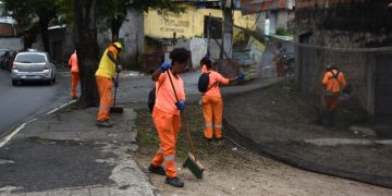 Força-tarefa de limpeza municipal amplia ações em distintos bairros de Niterói