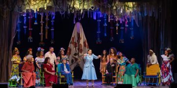 Espetáculo cultural em Niterói celebra memória e diversidade feminina de Belém do Pará