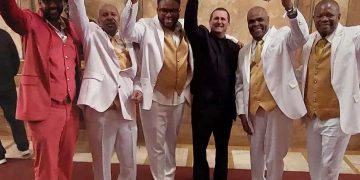 Fundo de Quintal celebra 50 anos com show na Cidade do Samba com Zeca Pagodinho