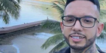Influenciador ‘Rei dos Batidos’ é preso por esquema de receptação e posse de arma em Niterói