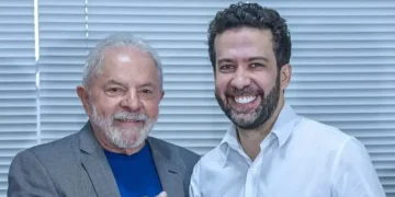TSE deve retirar do ar canal de WhatsApp alvo de investigações por fake news