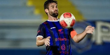 Niteroiense lidera o Carioca B1 com experiência de Bruno Gallo e foco na subida