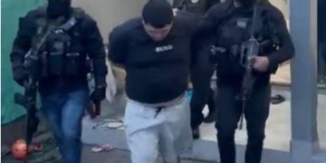 Polícia prende suspeito de atuar com uniformes falsificados em disputa por territórios no Rio