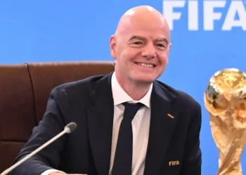 Uefa exige respostas de Infantino sobre governança da Fifa antes de eleições