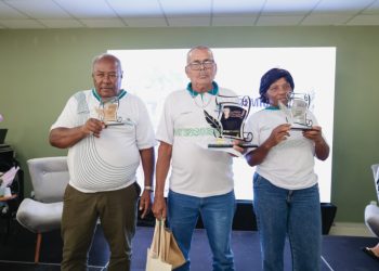 Lavrador de 71 anos conquista primeiro lugar na premiação de poesia em Saquarema
