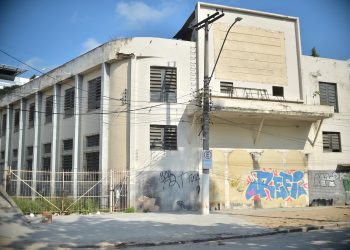 Prefeitura de Niterói planeja reabrir o Teatro Leopoldo Fróes, símbolo da cultura local