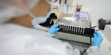 Anvisa autoriza teste clínico da primeira vacina brasileira contra malária por Plasmodium vivax