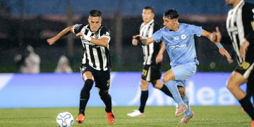 Atlético Mineiro avança à final da Copa Sul-Americana após derrota por 2 a 0 em Montevidéu