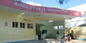 Motociclista fica ferido após acidente na BR-101 perto do Atacadão