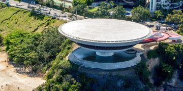 Niterói fica em terceiro lugar no Ranking Connected Smart Cities 2025 e lidera em Economia