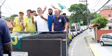 Governador eleito do Rio destaca desejo de mudança e apoio a Flávio Bolsonaro em carreatas