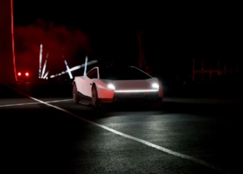 Tesla apresenta Roadster com funcionalidades aéreas e previsão de produção para 2028