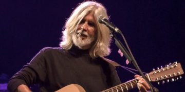 Oswaldo Montenegro celebra 70 anos com show de retorno de “A Dança dos Signos”
