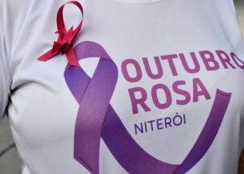 Outubro Rosa em Niterói: ações de prevenção e atendimento nas unidades de saúde