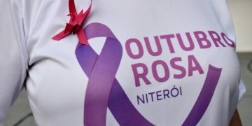 Outubro Rosa em Niterói: ações de prevenção e atendimento nas unidades de saúde