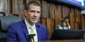 Douglas Ruas assume Governo do Rio e busca diálogo e união entre Poderes
