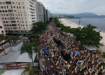 Mais de 45 mil participam de ato em Niterói em apoio à democracia e à candidatura de Lula