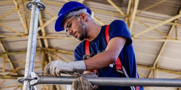 Governo do Rio oferece 290 vagas em cursos de qualificação para setores offshore em 2026