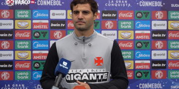 Volante do Vasco destaca confiança no momento da equipe para decisão contra Boca na semifinal