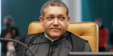 TSE dá prazo de 48 horas para regularização de canal de WhatsApp ligado ao apoio a Lula