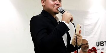 Jovem poeta de 26 anos assume presidência na União Brasileira de Trovadores em São Gonçalo