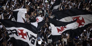 Vasco consegue autorização judicial para jogo contra Boca Juniors no Maracanã