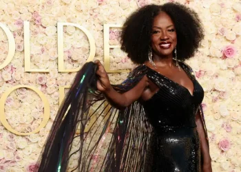 Alerj homenageia Viola Davis com a Medalha Tiradentes por sua trajetória e atuação social