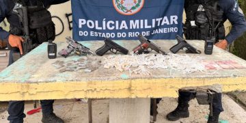 Polícia encontra corpo de homem morto por tiros em Niterói e prende sete suspeitos
