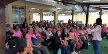 Prefeitura de Maricá promove ação de conscientização sobre câncer de mama para idosos