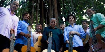 Camerata de Violões celebra 30 anos com musicalidade ampliada no Theatro Municipal de Niterói