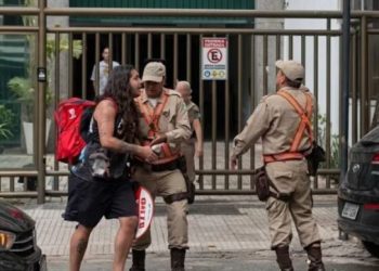 Entregador desmaiou após abordagem policial violenta em Ipanema
