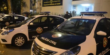 Homem morre e três ficam feridos em ataque a tiros durante festa de 15 anos em Manguinhos