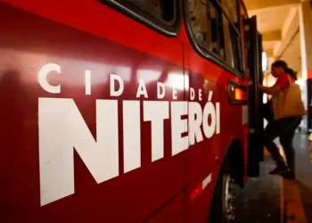 Niterói inicia testes do pagamento por Pix em 11 linhas de ônibus, com expansão prevista até 2026