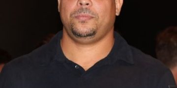Ronaldo Fenômeno assume controle da marca de equipamentos esportivos Head no Brasil