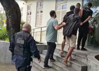 Trio de criminosos é preso por tráfico de drogas em Niterói após tentativa de fuga