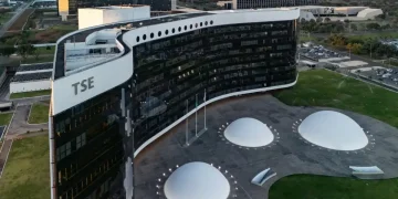 TSE avalia suspender canais políticos com mais de 200 mil seguidores na véspera do segundo turno